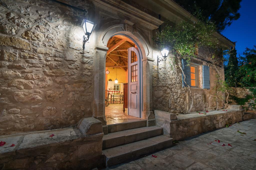 Bratis Holiday Home Kallithea  Exterior photo