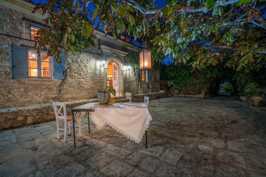 Bratis Holiday Home Kallithea  Exterior photo