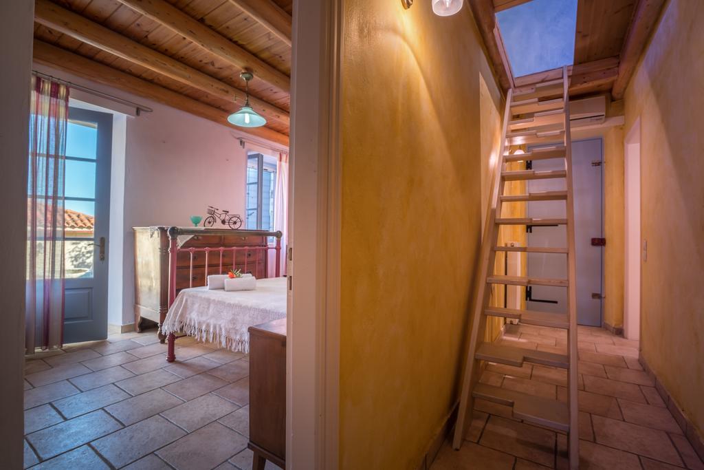 Bratis Holiday Home Kallithea  Exterior photo