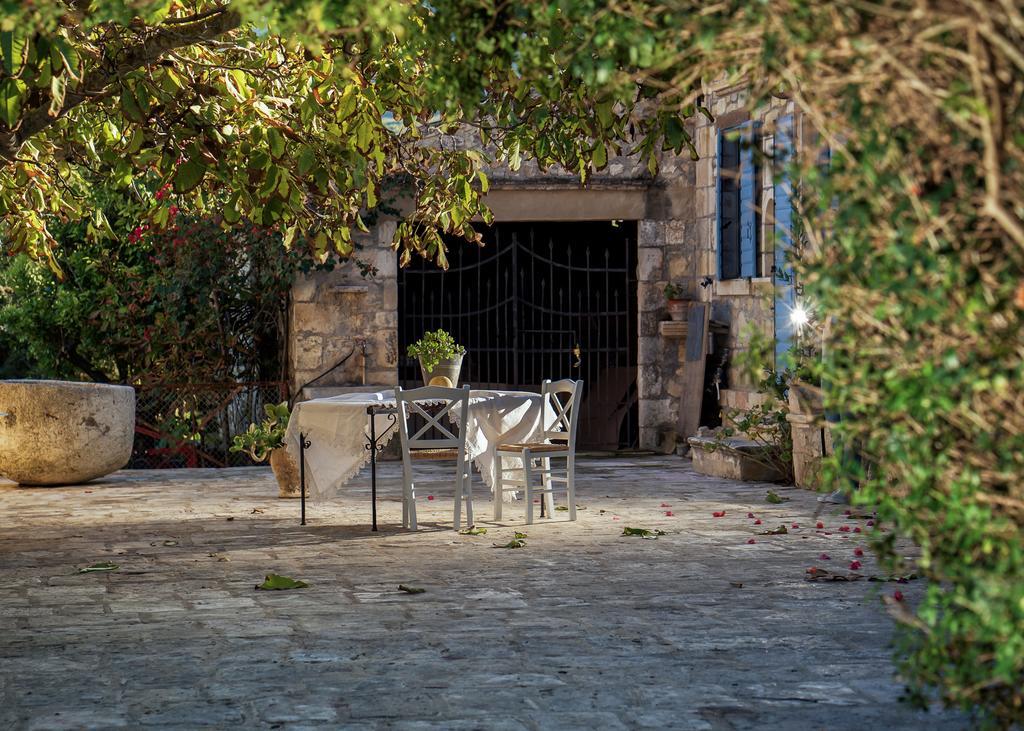 Bratis Holiday Home Kallithea  Exterior photo