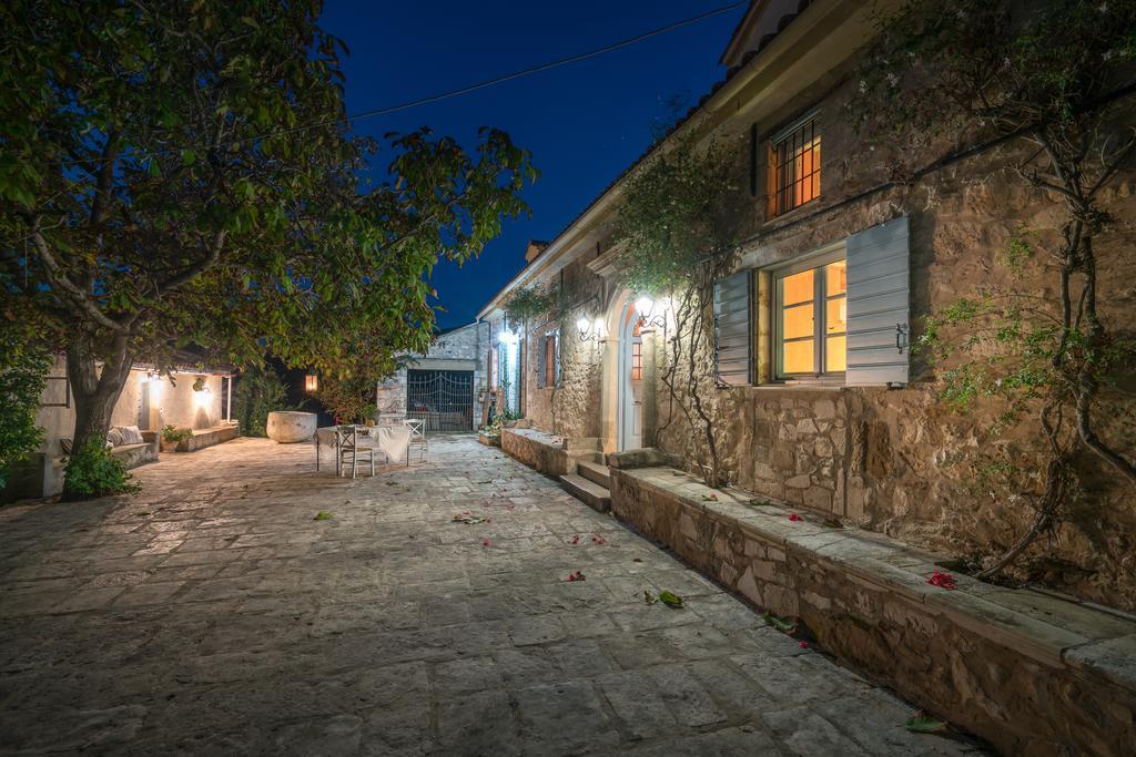 Bratis Holiday Home Kallithea  Exterior photo