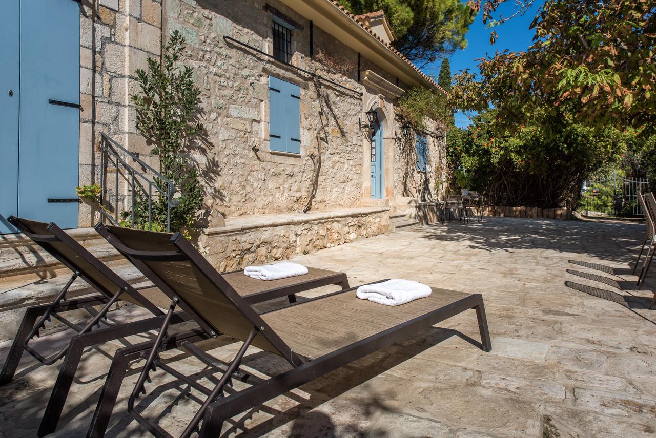 Bratis Holiday Home Kallithea  Exterior photo